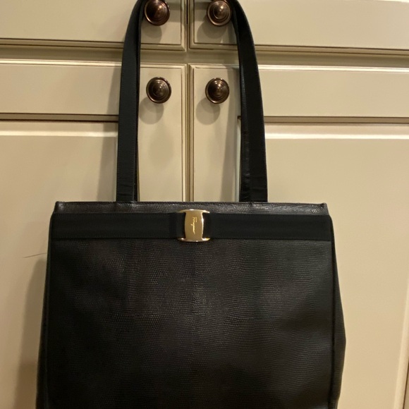 Salvatore Ferragamo black tote with matching wallet - Picture 8 of 13